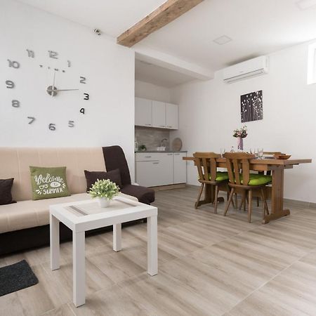 Apartmani Kod Marka Pozega Exterior photo